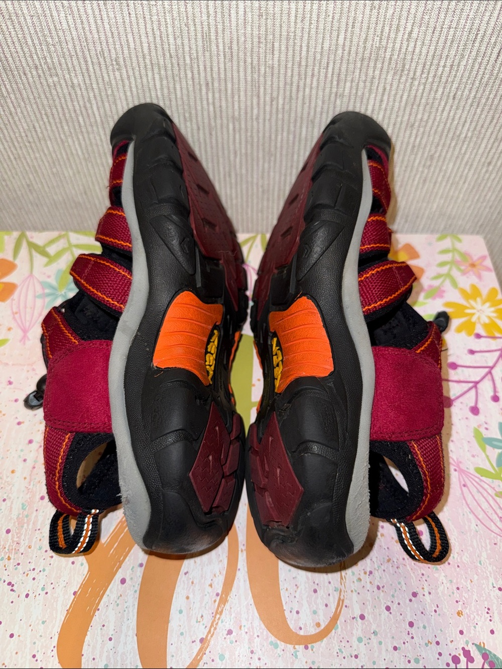 Kids Keen Red Closed-Toe Outdoor Sandals - Picture 2 of 9